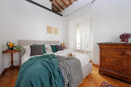 Piazza Venezia Apartment 4