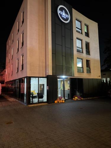 Hotel Parrot