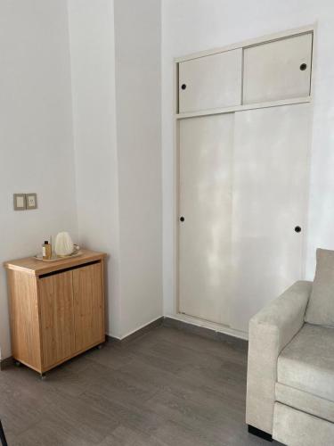 One-Bedroom Apartment image 5