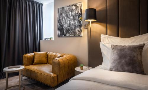 608319065 Grand Hotel Adriatic