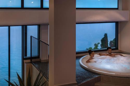 Pezsgőfürdő, Grand Hotel Adriatic in Opatija