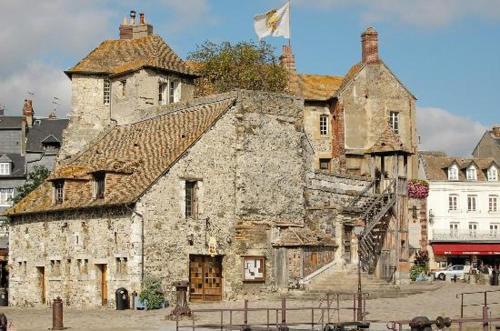 Aux Fontaines - image 13