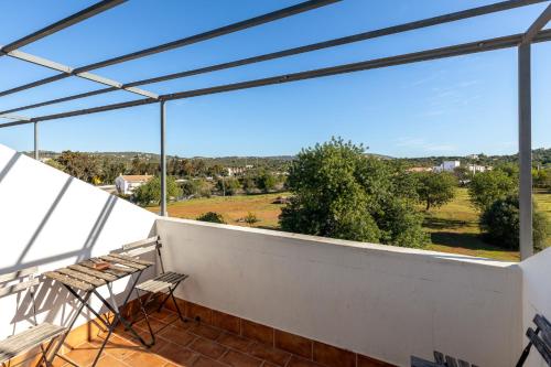Guest House Oliveira - image 12