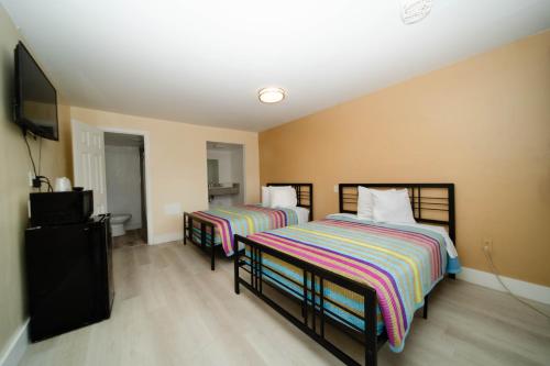 Sinbad Motel – Miami, FL