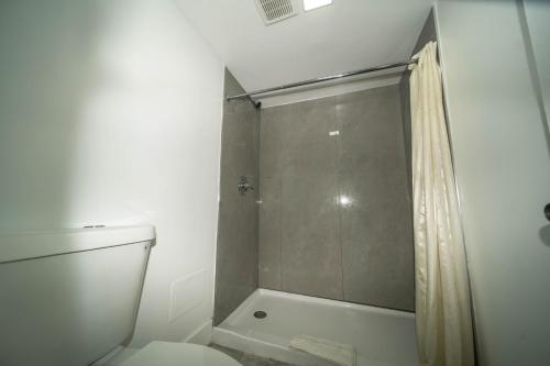 Sinbad Motel - image 3