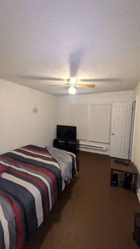 Chic All Inclusive Apartment in East Cleveland, USA