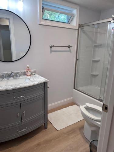 4 Bedroom Cape Getaway, 5 Min Drive to Beach, Pool Table, Grill, Backyard 4 Bedroom Cape Getaway, 5 Min Drive to Beach, Pool Table, Grill, Backyard