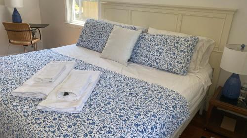 4 Bedroom Cape Getaway, 5 Min Drive to Beach, Pool Table, Grill, Backyard 4 Bedroom Cape Getaway, 5 Min Drive to Beach, Pool Table, Grill, Backyard