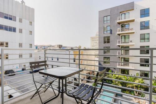 Blueground Long Beach pool gym firepit LAX-1255 in Los Angeles, USA