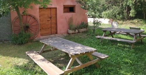 Cal Calau vegà (Cal Calau vega) in Planoles