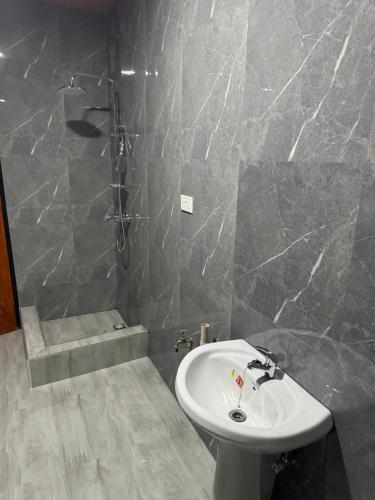 Steady State Apartment 5 in Chelston