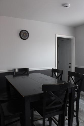 Rustic Hive - Wyoming by Primo Management Group in 卡斯帕