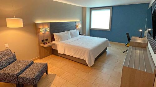 King Suite image 8
