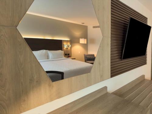 King Suite image 7