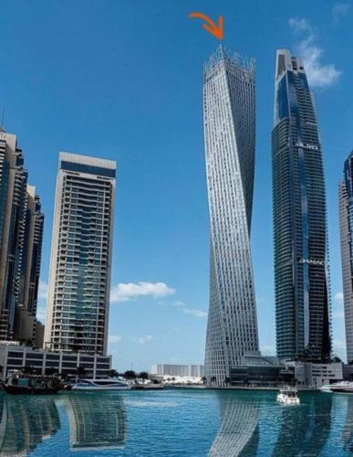 Iconic Sea View Marina - LUX NEW, Dubai (Foto 10)