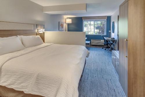 Holiday Inn Express Portland East - Columbia Gorge By IHG