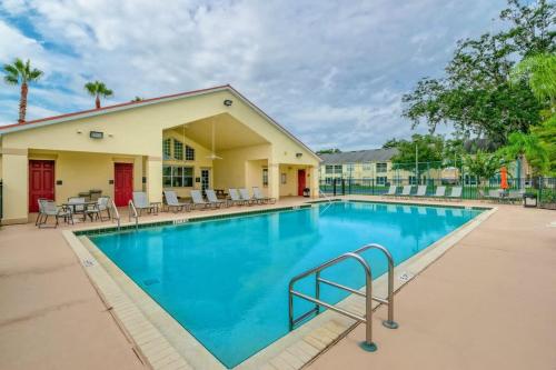 Cozy Townhome with a view in Kissimmee, USA