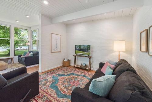 Lakeside Bliss Wonderful Lake Views and Access in Monticello, USA