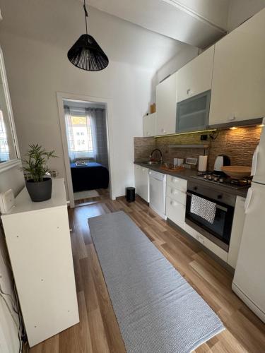 One-Bedroom Apartment image 10
