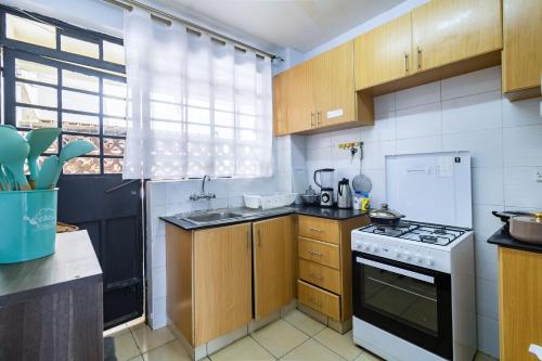 מטבח, Hirwado Homes - With 5 Beds, 2Baths & Balcony in Mlolongo