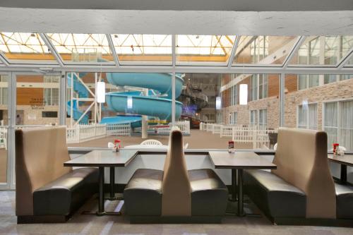 Restaurant, Victoria Inn Hotel and Convention Centre Thunder Bay in Thunder Bay (ON)