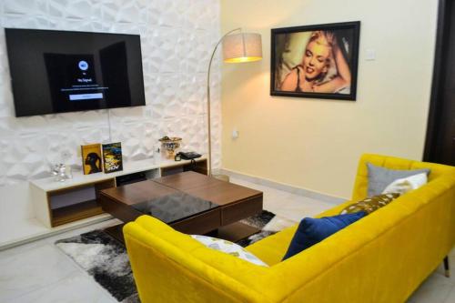 SEGXYCOLD VALLEY OASIS Elegant 2-Bedroom Apartment in Ifako-Ijaiye