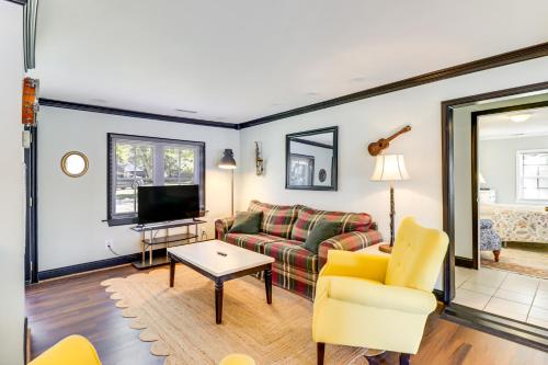 Cottage on the Potomac in Newburg Shared Pier! in Colonial Beach, USA