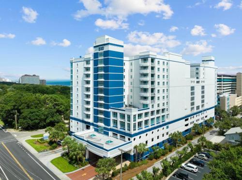 Horizon at 77th - Unit 812