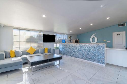 로비, Studio 6  Suites Madera, CA - Yosemite in 마데라 (CA)