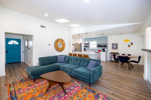 Luxury 4BR Oasis with Pool, Hot Tub & Game Room! in Cedar Park, USA