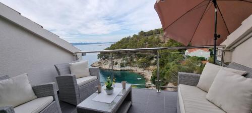 Apartments Ivano - 20 m from Sea