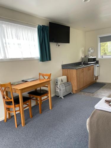 มาตากิ โมเทล (Mataki Motel) in เมอร์ชิซัน