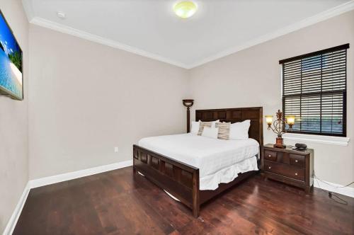 Main Street USA in Luxury Reunion Home