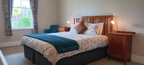 Murrells Grand View House in Manapouri