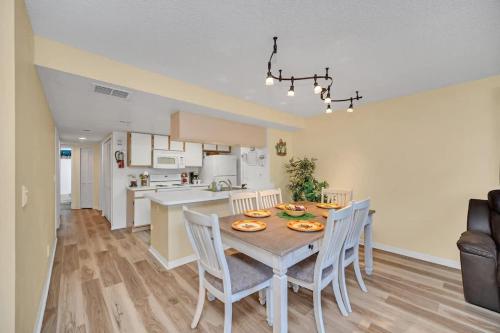 Beautiful Royal Palm Bay Condo near Disney in Kissimmee, USA