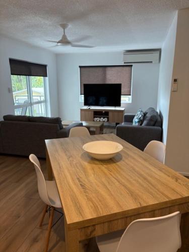 Superior One-Bedroom Apartment image 8