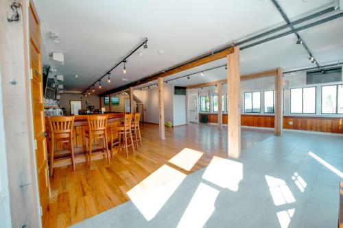 外部景觀, Hampton Bays Hotel On Main in 咸頓灣 (NY)