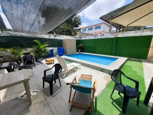 Piscină, HOSTAL SAN MARINO in Manta