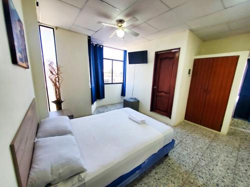 1 twin bed