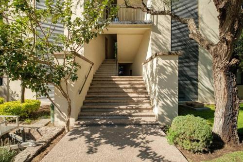 Modern 3-bedroom and peaceful getaway in San Miguel de Allende by VIATO in San Miguel de Allende, Mexico