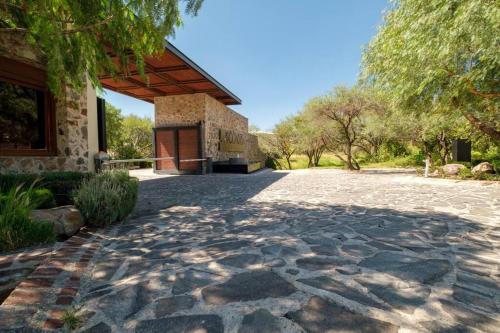 ทัศนียภาพภายนอกโรงแรม, Modern 3-bedroom and peaceful getaway in San Miguel de Allende by VIATO in ลา เลโคนา