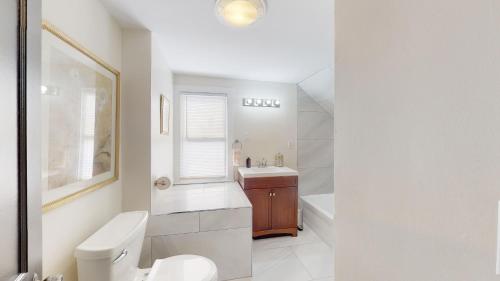 Family Friendly Grosse Pointe Beauty in Grosse Pointe Woods, USA