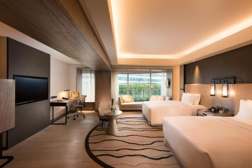 room detail thumbnail 1