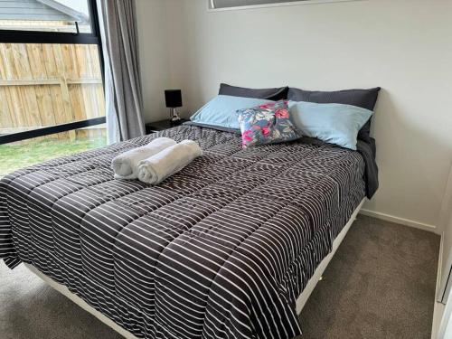 Location ,location sunny house in rolleston in 羅爾斯頓