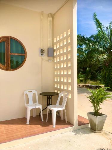 บ้านศรีสุธรรม 2 Baansrisuthum 2 near Donsak Pier