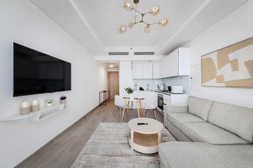 Bright 1BR with balcony in Luma 22, Dubai