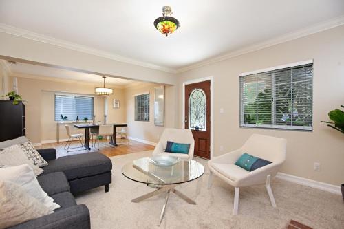 Hillcrest 3 bedroom charming private home by shops & restaurants in San Diego, USA