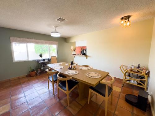 Desert Chic, Pool & Spa, Fiber, Kid Friendly in Palm Desert, USA