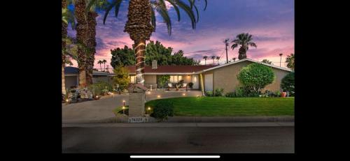 Desert Chic, Pool & Spa, Fiber, Kid Friendly in Palm Desert, USA