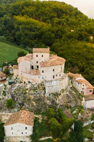 . Castel Di Luco